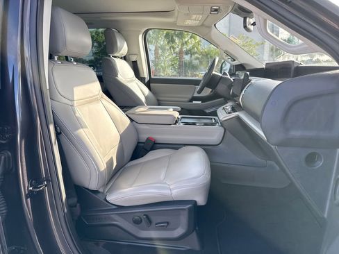 Certified 2025 Ford Expedition Max Active image 28