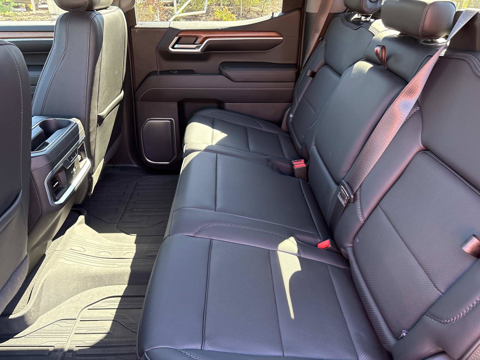 Used 2022 GMC Sierra 1500 Denali w/ Technology Package AWD/4WD image 32