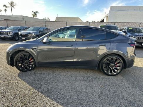 Used 2022 Tesla Model Y Performance image 7