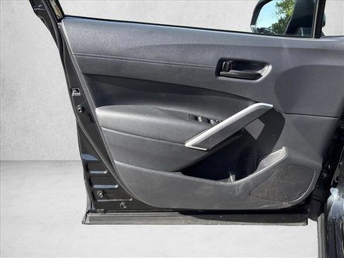 Used 2025 Toyota Corolla Cross AWD Hybrid image 9
