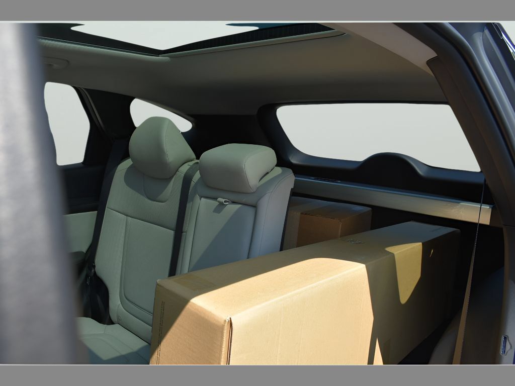 Used 2025 Hyundai Tucson Limited FWD image 30