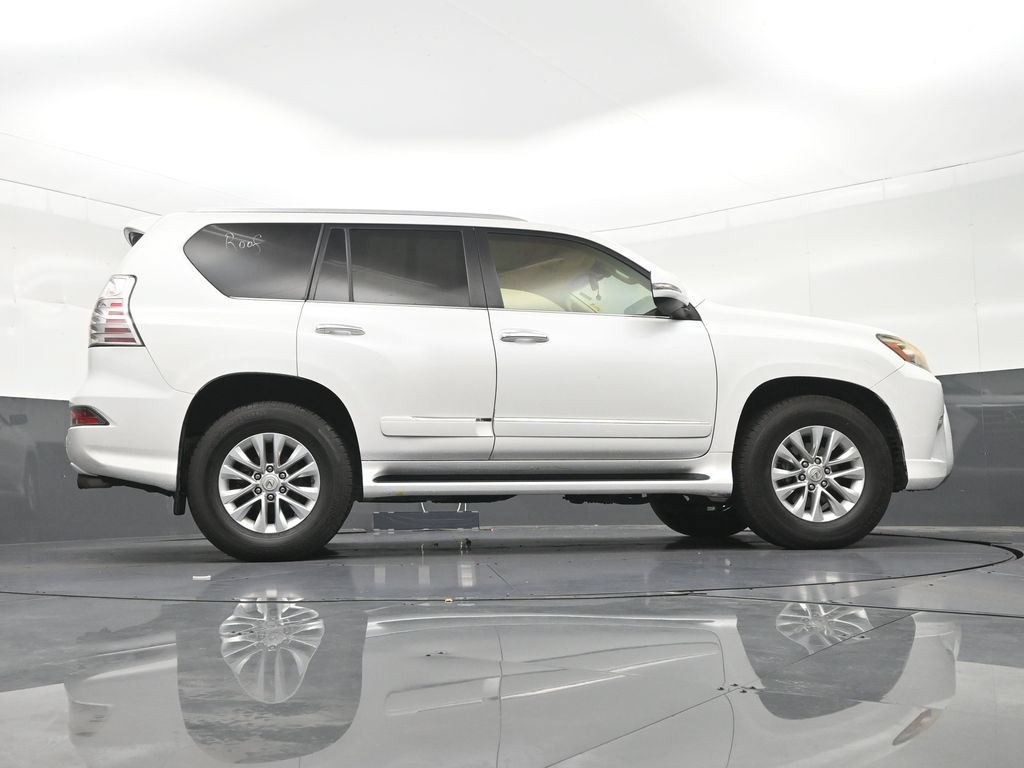 Used 2015 Lexus GX 460 w/ Premium Package AWD/4WD image 28