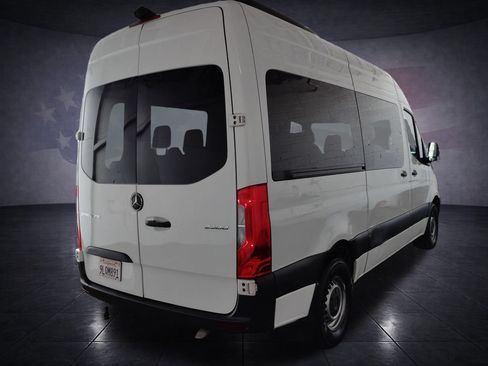 Used 2024 Mercedes-Benz Sprinter 2500 image 5
