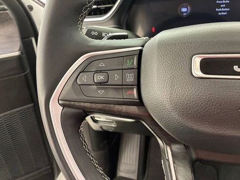 Used 2023 Jeep Grand Cherokee L Limited w/ Luxury Tech Group II image 23