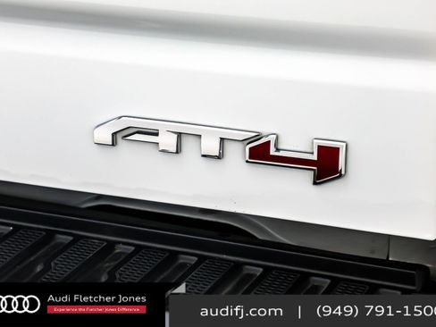 Used 2025 GMC Sierra 1500 AT4 image 9