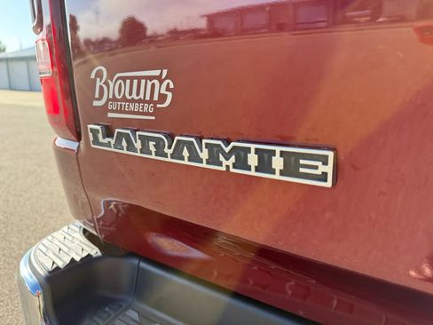 Used 2022 RAM 1500 Laramie AWD/4WD image 12