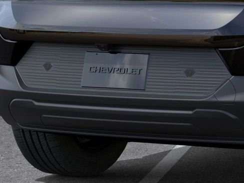 New 2026 Chevrolet Equinox EV LT image 14