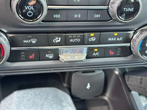 New 2026 Ford Bronco Big Bend w/ Black Diamond Package AWD/4WD image 14