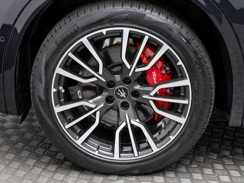 Used 2023 Maserati Grecale GT image 8