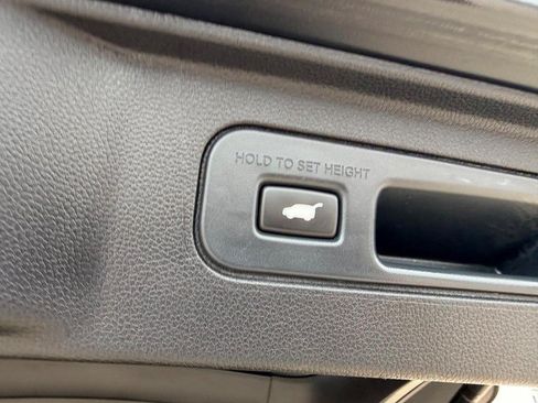 Used 2024 Honda Pilot Elite image 5
