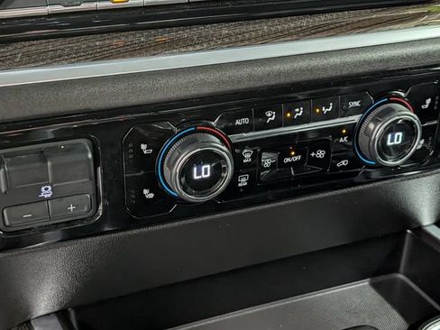 Used 2024 Chevrolet Silverado 1500 RST w/ Redline Edition AWD/4WD image 23