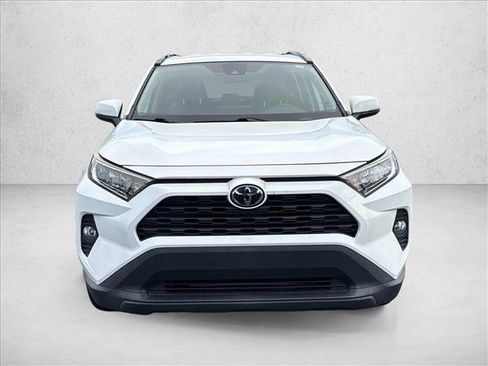 Used 2021 Toyota RAV4 XLE AWD/4WD image 2