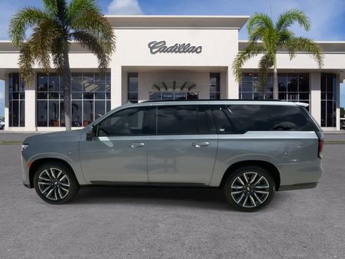 Certified 2023 Cadillac Escalade ESV Sport Platinum AWD/4WD image 9
