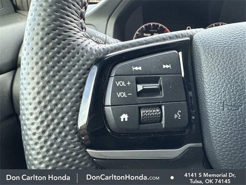 Used 2025 Honda Ridgeline Black Edition image 17