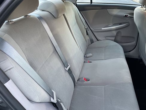 Used 2013 Toyota Corolla LE image 29