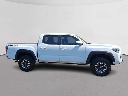 Used 2020 Toyota Tacoma TRD Off-Road w/ Technology Package AWD/4WD image 12