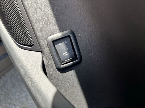Used 2021 Maserati Levante AWD/4WD image 27