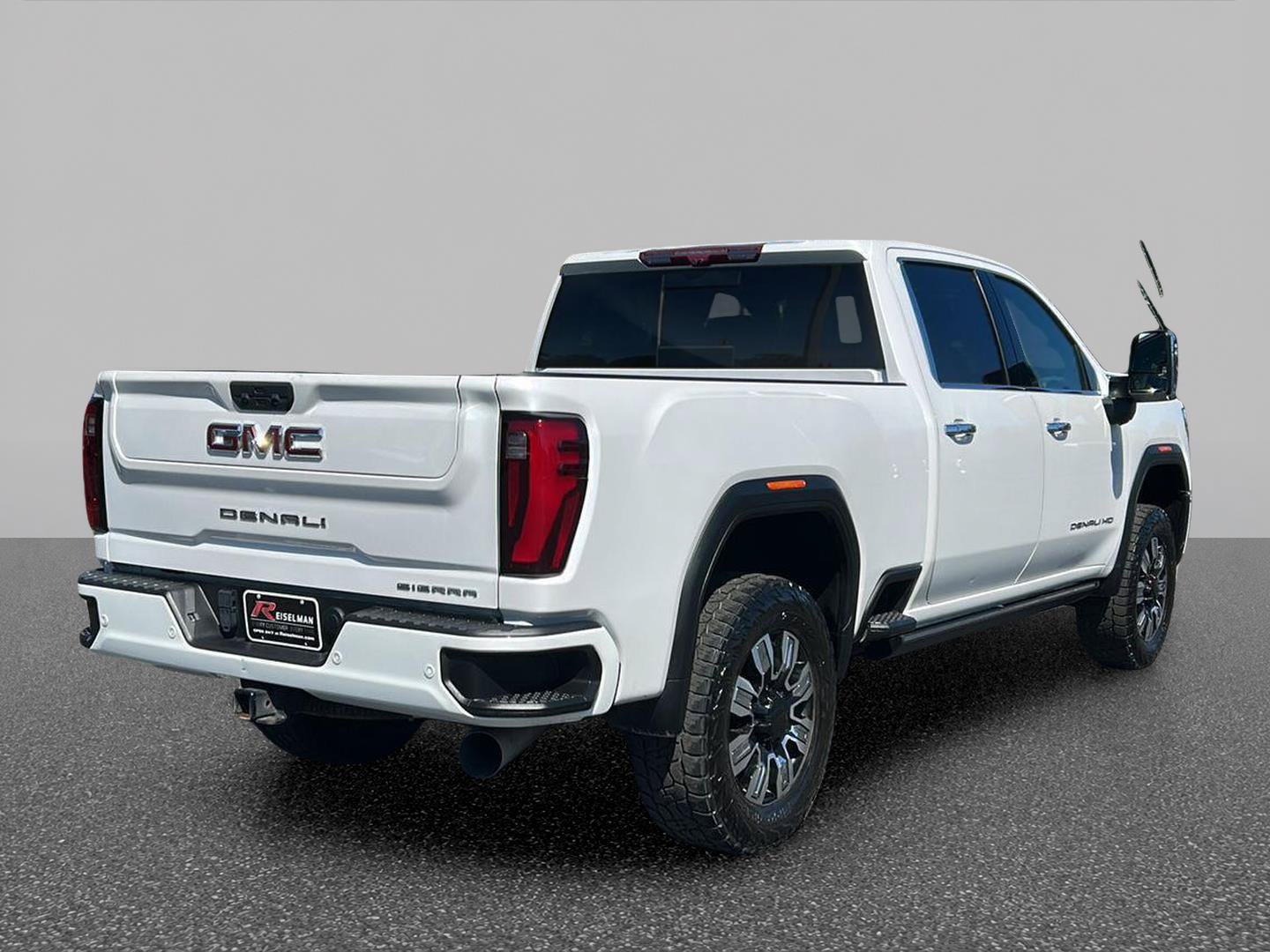 Certified 2024 GMC Sierra 2500 Denali w/ Denali Reserve Package AWD/4WD image 5