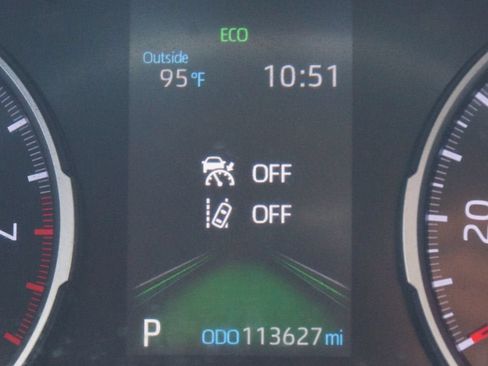 Used 2021 Toyota RAV4 XLE FWD image 4