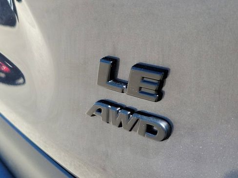 Used 2025 Toyota RAV4 LE AWD/4WD image 11
