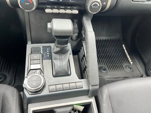 Used 2025 Toyota Tacoma SR5 image 32