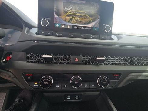 Used 2025 Honda Accord SE image 9