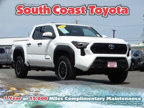 Used 2024 Toyota Tacoma TRD Off-Road w/ TRD Off Road Upgrade Package image 1