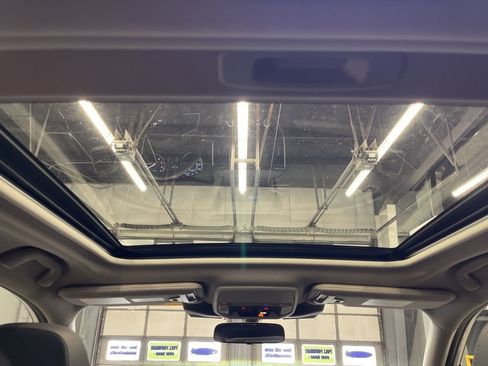 Certified 2024 Subaru Forester Limited image 33