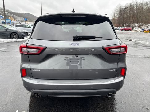 Used 2023 Ford Escape ST-Line w/ Tech Pack #1 AWD/4WD image 5