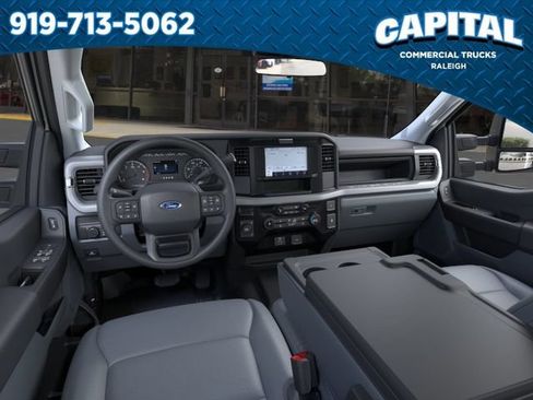 New 2026 Ford F550 4x4 Crew Cab image 9