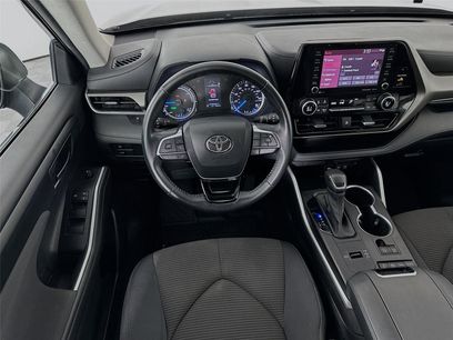 Certified 2021 Toyota Highlander LE