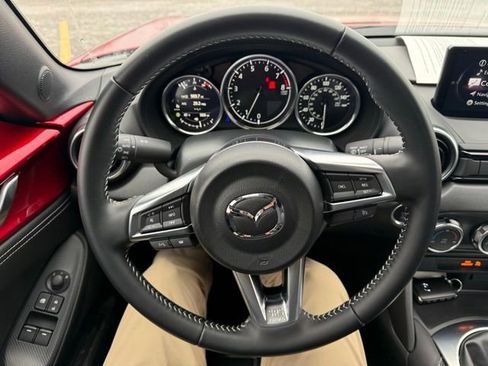 Used 2024 MAZDA MX-5 Miata Grand Touring w/ Appearance Package image 11