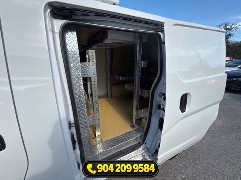 Used 2015 Nissan NV200 SV FWD image 46