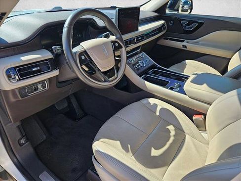 Used 2022 Lincoln Aviator Reserve w/ Elements Package Plus image 9