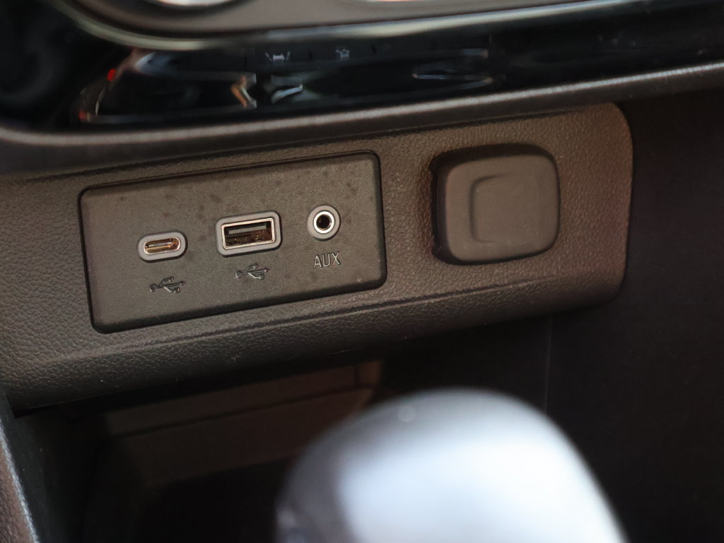 Used 2023 Buick Encore GX Select FWD image 36
