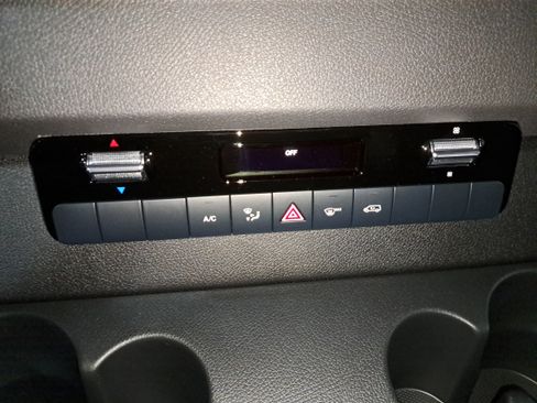 New 2026 Mercedes-Benz Sprinter 2500 image 18