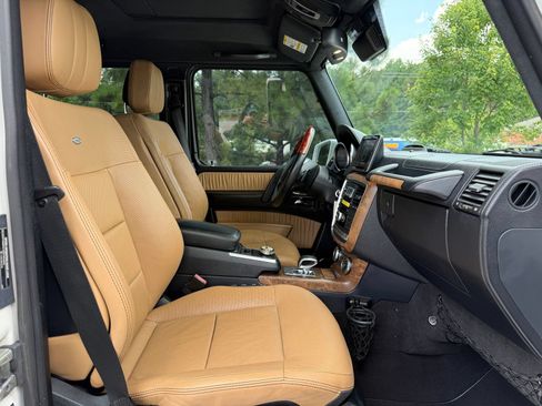 Used 2015 Mercedes-Benz G 63 AMG 4MATIC image 35
