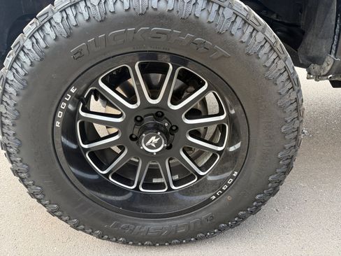 Used 2022 Ford F150 Lariat w/ Equipment Group 502A High image 10