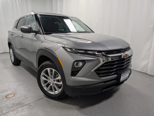 Used 2026 Chevrolet TrailBlazer LS w/ LS Convenience Package AWD/4WD image 2