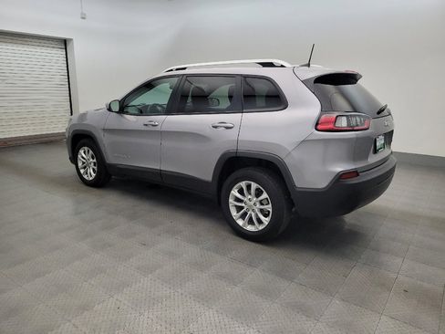 Used 2020 Jeep Cherokee Latitude FWD image 3