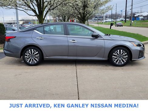 Certified 2025 Nissan Altima 2.5 SV image 2