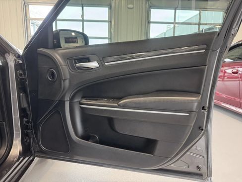 Used 2022 Chrysler 300 Touring L AWD/4WD image 20