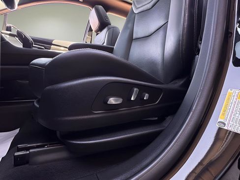 Used 2022 Cadillac XT5 Premium Luxury w/ Technology Package image 21