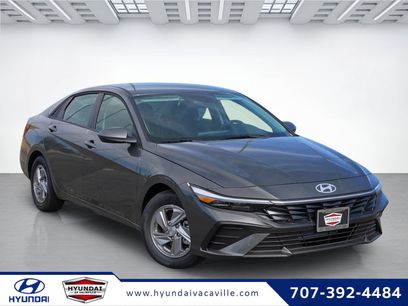 New 2026 Hyundai Elantra SE
