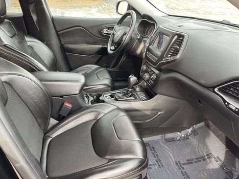 Used 2019 Jeep Cherokee Altitude image 17