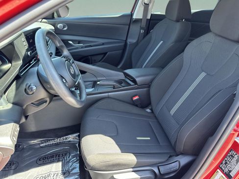 Certified 2026 Hyundai Elantra SE image 20