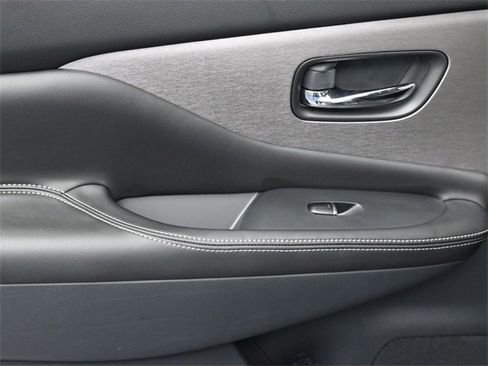 Used 2024 Nissan Murano SL image 28