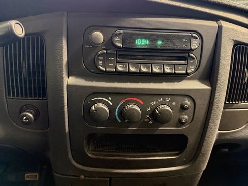 Used 2005 Dodge Ram 3500 Truck SLT image 28