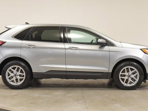Used 2024 Ford Edge SEL image 8