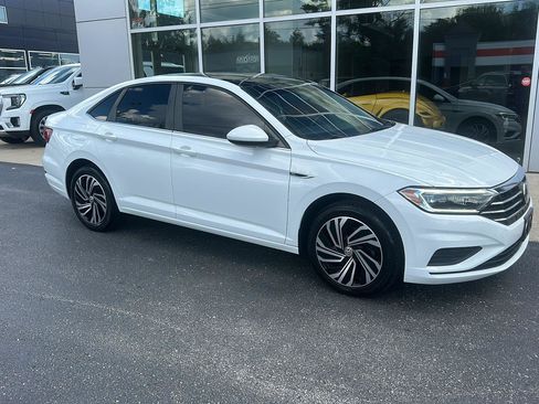 Used 2020 Volkswagen Jetta SEL FWD image 1